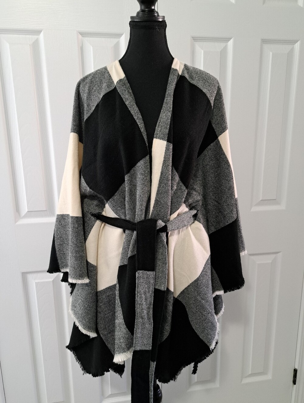 Modena Buffalo Plaid Belted Poncho Wrap Coat Fringed Cape Shawl Black Gray Fall